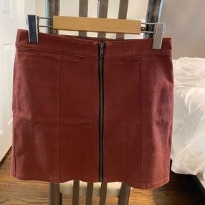 Maroon zipper mini skirt